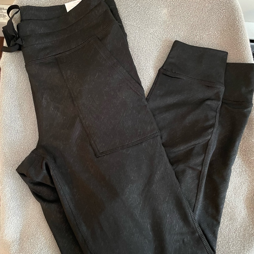 Aerie joggers with pockets